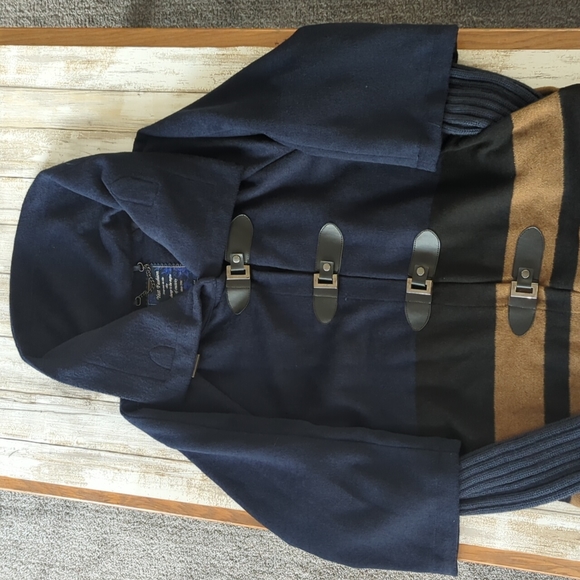 Yest lightweight jacket. - Picture 2 of 9